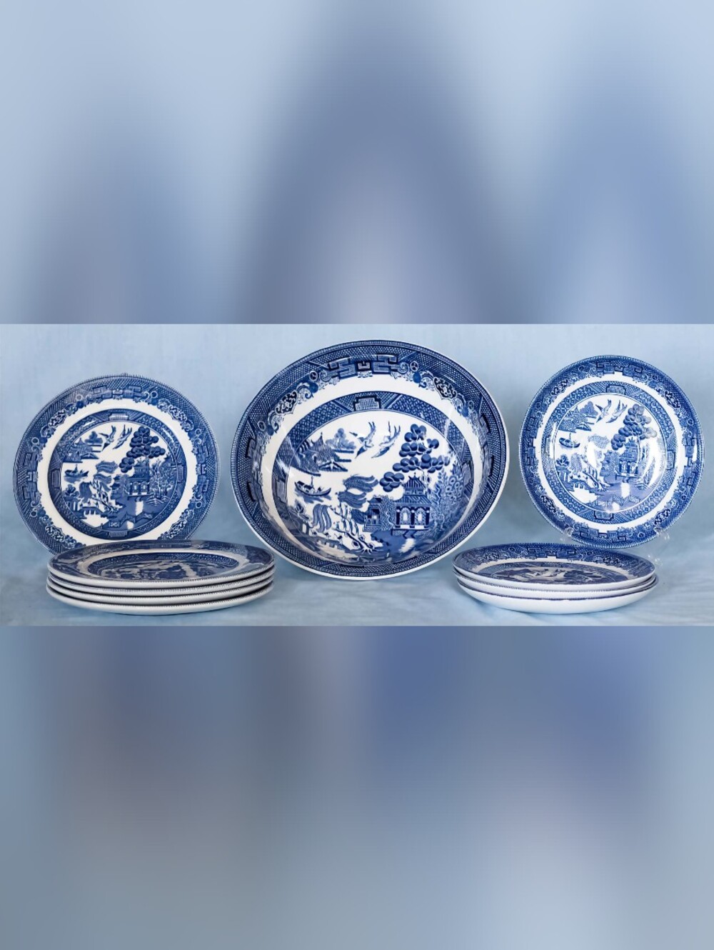 Beautiful Vintage Johnson Bros Blue Willow Collection. Made in England!